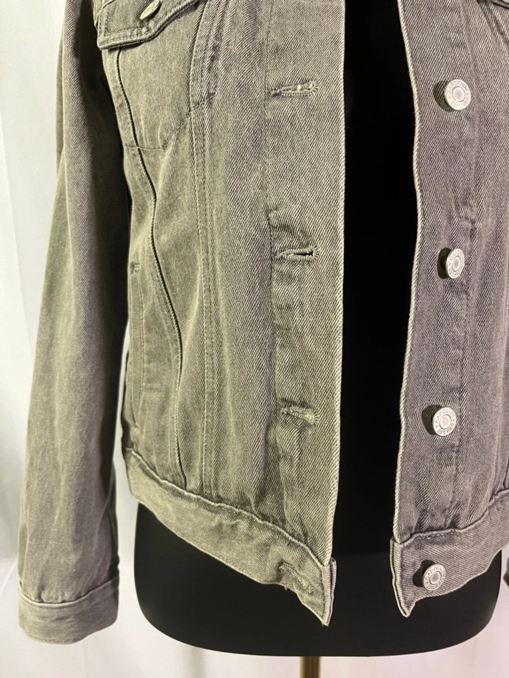 Gap Washed Grey Icon Cropped Denim Jacket - Picture 8 of 16